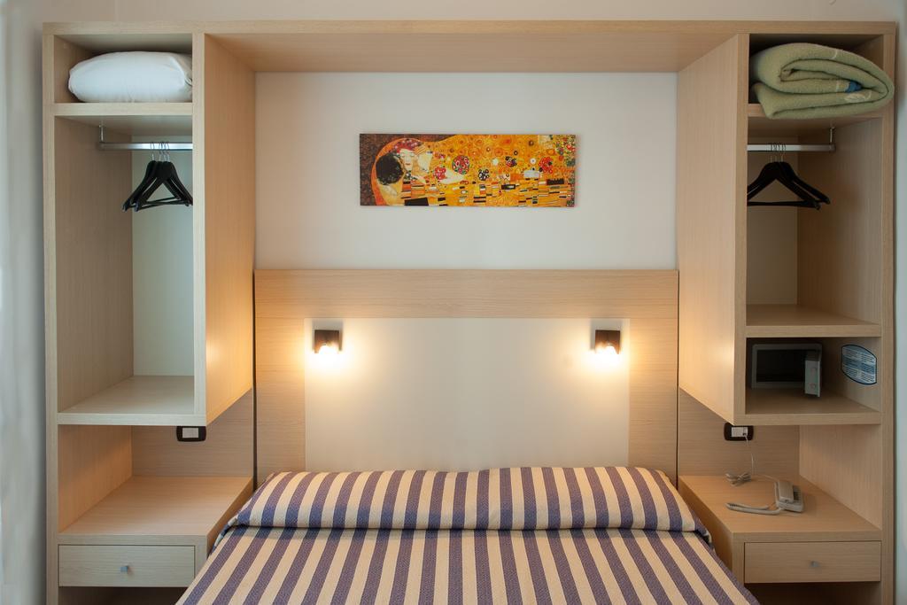 Hotel Torre Di Milo Maiori Szoba fotó